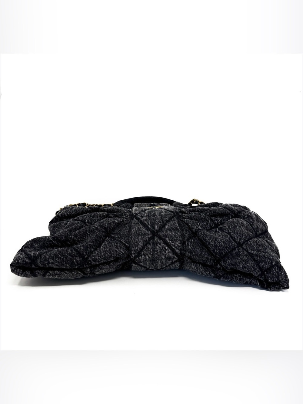 Chanel Maxi Black Washed Denim Bow Bag - Picture 4 of 12